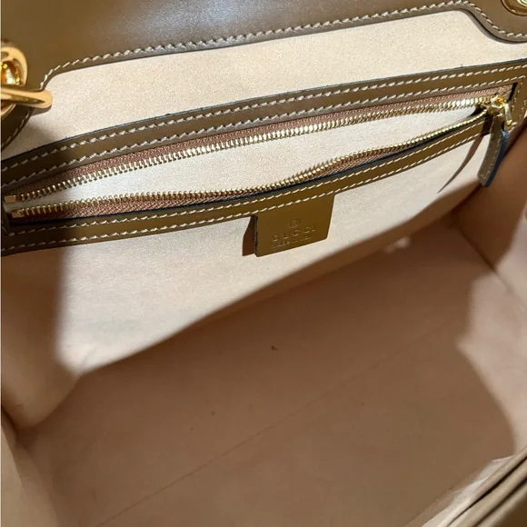 GucciOphidia Padlock Beige and Brown Shoulder Bag with Gold Accents - Picture 4 of 9